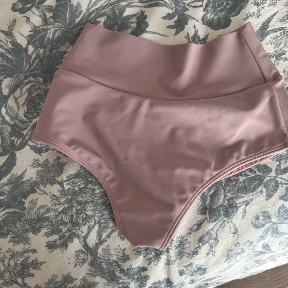 Women's Pink High-Waisted Shorts